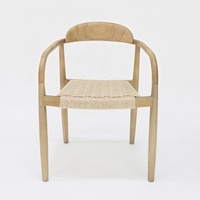 Chaise de salle à manger portable en bois massif au design nordique moderne avec assise en corde tressée marron pour la maison et l'hôtellerie