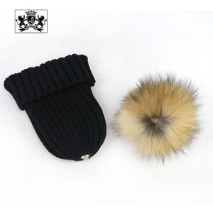 Janefur Bonnet Unisexe Personnalisé pour Adulte avec Pompons Amovibles en <span class=keywords><strong>Fourrure</strong></span> de Raton Laveur, Bonnets Tricotés pour Femme - Product Image 5
