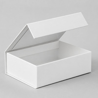 Boîte cadeau rigide pliable magnétique à rabat avec logo personnalisé imprimé, doublure en éponge imperméable, blanche, avec ruban lisse