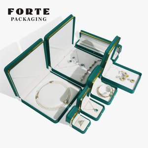 Boîtes d'emballage de bijoux de luxe FORTE, boîtes à bagues personnalisées avec lignes dorées, cuir PU écologique, logo personnalisé - Product Image 2