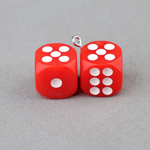 Vente en gros de <span class=keywords><strong>perles</strong></span> de charme en acrylique colorées de 14 mm, en forme de dés à six faces, pour la fabrication de jeux, de porte-clés et d'accessoires - Product Image 3