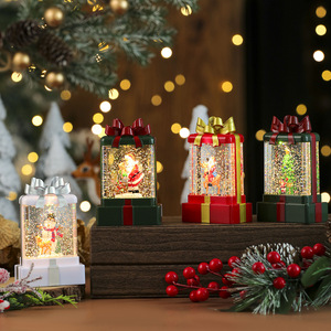 Nuevo set de regalo de Navidad con luz nocturna, vela, lámpara y adorno, estilo comercio electrónico transfronterizo, con agua y luz brillante, pequeño regalo. - Product Image 3