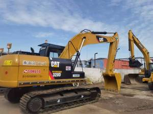 Excavadora de cadenas usada Caterpillar 320D de 20 toneladas, con pintura original, 2022, pocas horas de uso, para minería, construcción de carreteras y movimiento de tierras. - Product Image 3