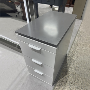 Moderne Luxe Professionele Kapsalon Apparatuur Werkende <span class=keywords><strong>Trolley</strong></span> 2 Laag Draagbare En Opvouwbare Sedan <span class=keywords><strong>Trolley</strong></span> Met Wiel - Product Image 2