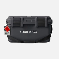 Kit de premiers secours personnalisé OEM ODM noir et rouge 30L, système de survie pour le camping en plein air, sac à dos de survie d'urgence avec lampe torche