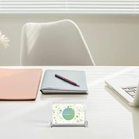 Peut contenir 80 cartes de visite, porte-cartes en acrylique, boîte de rangement de cartes de visite du bureau