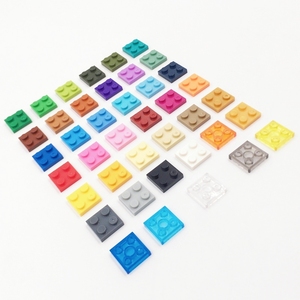ขายส่งบล็อก MOC DIY ของเล่นเด็กเสริมทักษะ STEM 3022 94148 แผ่นบล็อกขนาด 2x2 ของเล่นตัวต่อขนาดมาตรฐานสำหรับเด็กอายุ 6 ปีขึ้นไป สีพลาสติกแบบกำหนดเองได้ - Product Image 1