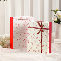 Boîtes cadeaux personnalisées pour mariage et bijoux avec laminage brillant/mat et gaufrage, faites à la main et recyclables