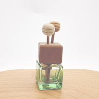 Diffuseur d'arômes de voiture en verre carré vide de 8 ml avec clip de ventilation et bouchon à vis, flacon de parfum, diffuseur à bâtonnets, marque ZY