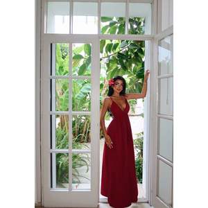 Vestido de Fiesta Elegante Color Borgoña con Lentejuelas y Cuentas, Tirantes Finos, Cintura Imperio, Silueta con Abertura, Largo hasta el Suelo, para Talla XS - Product Image 2