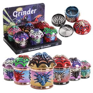 สินค้าจากคลังสินค้าสหรัฐฯ ผลิตภัณฑ์ XY GLASS ขายส่ง เครื่องบดสมุนไพรแบบโลหะผสมสังกะสีพลาสติก รูปแมงมุมเล็ก จัดส่งเร็ว 3-5 วัน - Product Image 1