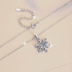 Joyería fina forma <span class=keywords><strong>de</strong></span> copo <span class=keywords><strong>de</strong></span> nieve 1Ct D <span class=keywords><strong>Color</strong></span> VVs1 Moissanite S925 plata esterlina encanto colgante collar regalo <span class=keywords><strong>de</strong></span> compromiso para mujeres - Product Image 3