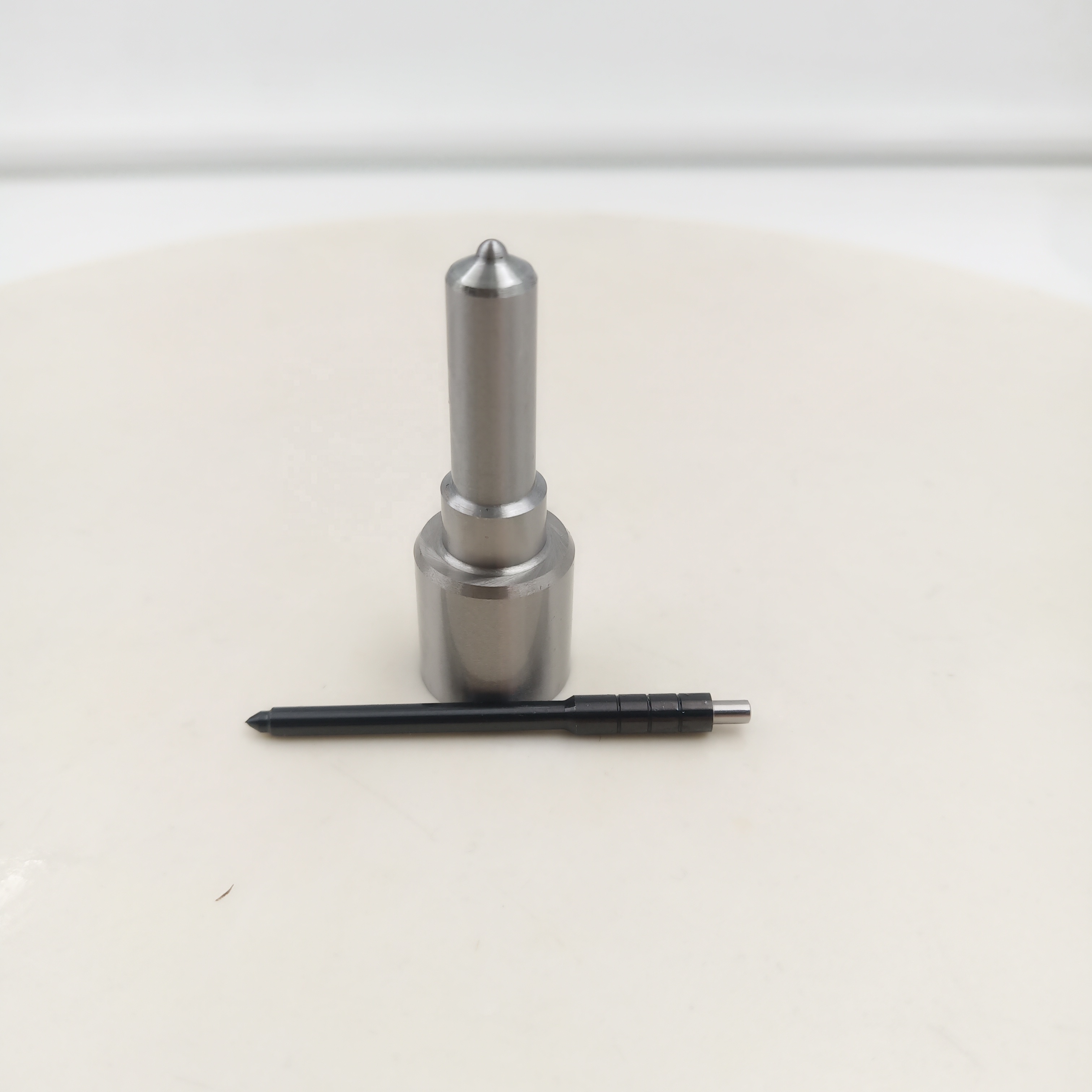 High Quality Common Rail Repair Kit 3.5 Series Nozzle DLLA154P2302 Control Valve F00VC01509 For Injector 0445110485