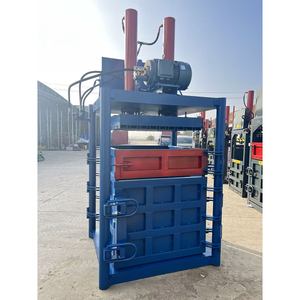 Petite presse à balles hydraulique, adaptée au compactage des <span class=keywords><strong>vieux</strong></span> vêtements - Product Image 2