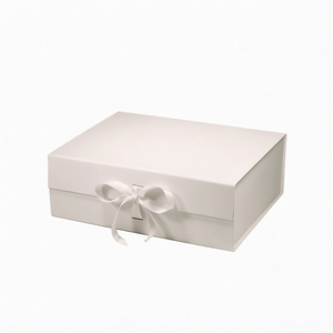 Exquisita Caja de Regalo Magnética de Alta Gama, Materiales Reciclados, Reutilizable, Cinta Elegante, Papel Autoportante con Recubrimiento UV Premium - Product Image 1
