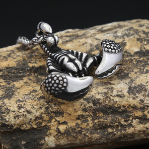 Yunnique – collier avec pendentif Scorpion en acier inoxydable pour hommes, bijoux de style Hip Hop Rock, pendentif avec chaîne couleur argent - Product Image 4