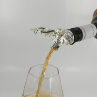 En gros Bec verseur de vin et de liqueur en forme de tête de cerf, design créatif, pour bouteille Jagermeister, décoration de bar et distributeur de boissons