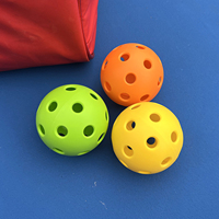Ballons de pickleball durables et colorés à 26 trous, fabriqués sur mesure par le fabricant, en PP moulé par injection, lot de 6, pour l'entraînement et le divertissement