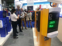 Sistema automático de estacionamiento inteligente para coches, dispensador de billetes de tarjeta Rfid, sistema de estacionamiento Smart City ANPR LPR