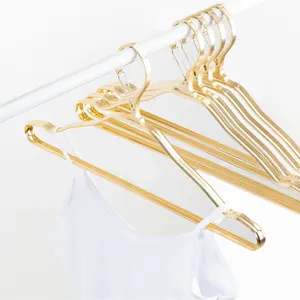 En gros balcon coupe-vent robe crochet en métal or cintre personnalisé cintre pour magasin