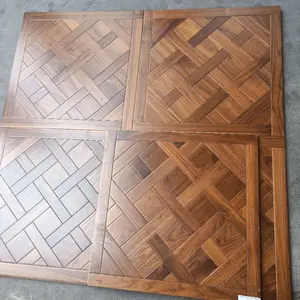 Parquet de mosaico de madera de nogal impermeable Invisible aceite UV Vanish Finish Versailles