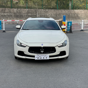 El <span class=keywords><strong>precio</strong></span> <span class=keywords><strong>de</strong></span> exportación del 2017 Maseratifor Ghibli 3,0 T Standard Edition Professional Car tiene descuento - Product Image 1