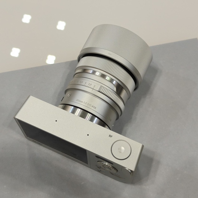 Sigma BF Camera L Series Lenses Full-frame 24-megapixel 6K Mirrorless Camera Suitable for Street and Travel Photography