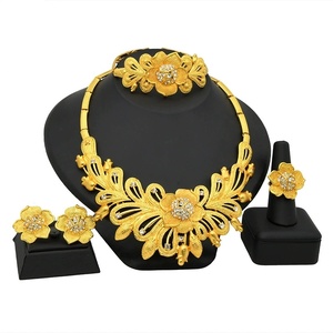 Conjunto de Joias de Luxo Exagerado para Mulheres em Ouro 24K, Conjunto de Colar, Pulseira, Brincos e Anel para Casamento Saudita - Product Image 5