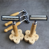 Rasoir de sécurité double tranchant de haute qualité avec manche en bois de bambou et tête remplaçable avec lames pour le rasage et l'entretien de la barbe masculine