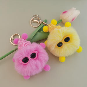 Vente en gros de petits porte-clés boule de charbon mignon dessin animé sacs en peluche <span class=keywords><strong>pompon</strong></span> poupée porte-clés accessoires voiture porte-clés pendentif <span class=keywords><strong>bijoux</strong></span> - Product Image 4