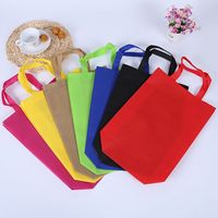 Sac fourre-tout non tissé recyclable avec logo personnalisé Sac de transport pour shopping Type de motif de lettre d'épicerie écologique Conception personnalisée