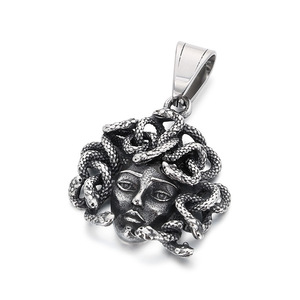 Collana pendente alla moda in acciaio inox con testa Medusa con <span class=keywords><strong>disegno</strong></span> dettagliato <span class=keywords><strong>serpente</strong></span> per uomini e donne Hip Hop gioielli gotici - Product Image 1