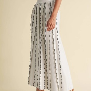 Falda Midi Plisada a Rayas Blancas para Mujer, Cintura Natural, Diseño Minimalista en Línea A, Tejido Transpirable - Product Image 1
