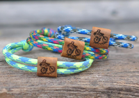 Vente en gros personnalisé personnalisé nom/symbole cadeau survie tactique bambou en bois et paracorde Bracelet avec logo personnalisé