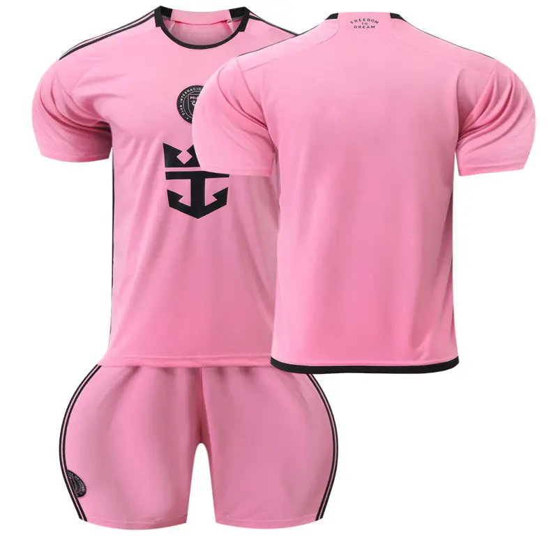 طقم ملابس لكرة القدم موديل MIAMI MESSI للفصول 24-25 باللون الوردي والأسود