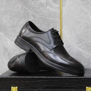 Chaussures habillées de luxe originales en cuir à lacets et bout pointu pour affaires et mariages, respirantes, légères, antidérapantes, avec patchwork en caoutchouc – Collection 2025 - Product Image 4