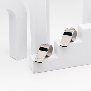 Silbato deportivo de acero inoxidable al por mayor con cordón, silbato para entrenadores y profesores con sonido fuerte y nítido - Product Image 5