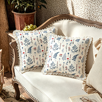 Housse de coussin décorative 100 % coton avec bordure en dentelle, imprimé botanique bleu et rouge, style campagne française, pour canapé