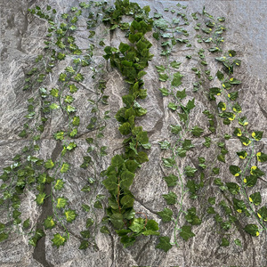 Queyiyi Fleurs artificielles de lierre 30cm-100cm pour décoration murale et verdure intérieure - Product Image 1