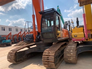 Excavatrice sur chenilles hydraulique Hitachi ZX350 d'occasion, équipement de construction orange pour travaux de terrassement et manutention de matériaux - Product Image 4