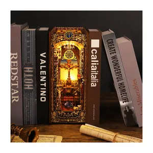 Casa delle bambole Puzzle in legno fatto a mano fai da te cappella cabina 3d Book Stand assemblare giocattoli reggimenati Libro Nook Rincon Del Libro
