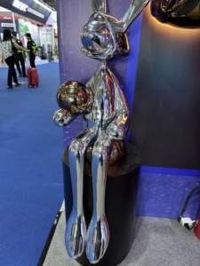 Una sensación del futuro escultura LED personalizada tendencia de moda popular para bares KTV Escultura futura - Product Image 5