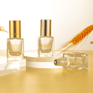 Rotolo di vetro vuoto <span class=keywords><strong>profumo</strong></span> di <span class=keywords><strong>Rose</strong></span> e bottiglia di olio essenziale per cosmetici con tappo oro Pp nero - Product Image 5
