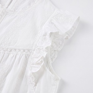 Débardeur en coton blanc pour femme avec dentelle et volants, col rond, style Prairie Chic, respirant, broderie tissée à la main, motif uni - Product Image 4
