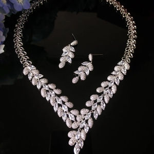 أطقم مجوهرات أقراط مكعبة شفافة من HIBRIDE AAA طقم مجوهرات زفاف من أحجار الزركون المكعبة لأعراس العرائس - Product Image 1