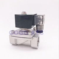 Válvula solenoide de agua NBR/EPDM/FKM de 2 vías SS304, Puerto normalmente cerrado, orificio de CA de 1/2 "110V, orificio de 15mm, tipo de enchufe de arranque de presión cero de 15mm