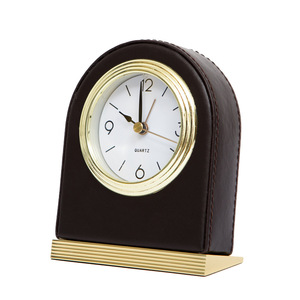 Réveil analogique d'hôtel avec lumière nouvel hôtel <span class=keywords><strong>haut</strong></span> <span class=keywords><strong>de</strong></span> <span class=keywords><strong>gamme</strong></span> horloge <span class=keywords><strong>de</strong></span> table en cuir PU décoration <span class=keywords><strong>de</strong></span> salon - Product Image 3