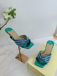 Zapatos Jimmy de Alta Calidad y Moda con Acabado Satinado Metálico, Punta Cuadrada, Tacones Altos Delgados, Fáciles de Poner y Quitar - Product Image 6