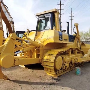 Cargadora de Ruedas KOMATSU D155AX con Motor, Equipo de Construcción Usado - Product Image 1