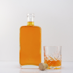 Usine <span class=keywords><strong>de</strong></span> haute qualité <span class=keywords><strong>1L</strong></span>, 750ml, 500ml, 375ml, 200ml 100ml <span class=keywords><strong>Bouteille</strong></span> en verre avec liqueur <span class=keywords><strong>de</strong></span> liège Fancy <span class=keywords><strong>Vodka</strong></span> <span class=keywords><strong>Bouteille</strong></span> en verre - Product Image 4